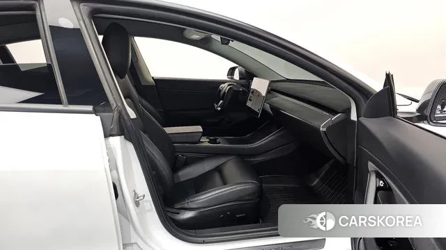 Tesla Model 3 2020 Белый из Кореи, фото 2