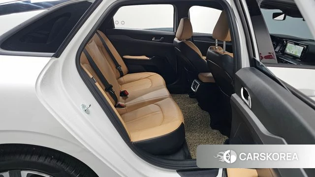Kia K5 3rd generation 2023 Белый из Кореи, фото 2