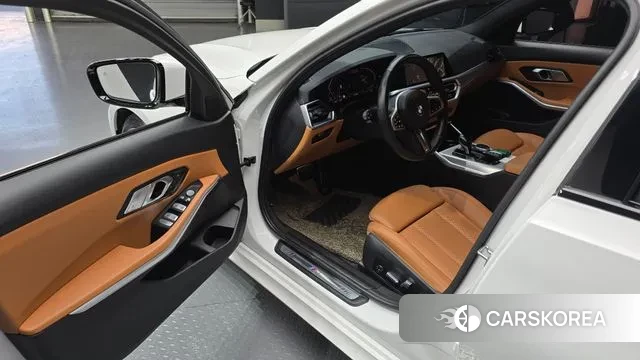 BMW 3 Series (G20) 2022 Белый из Кореи, фото 2