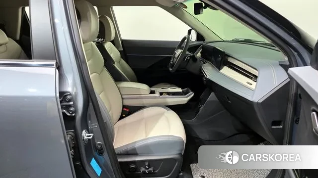 Ssangyong Torres EVX 2024 Серый из Кореи, фото 2