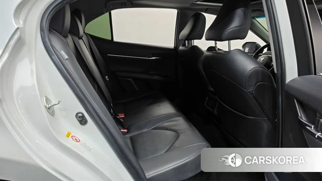 Toyota Camry (XV70) 2018 Белый из Кореи, фото 2