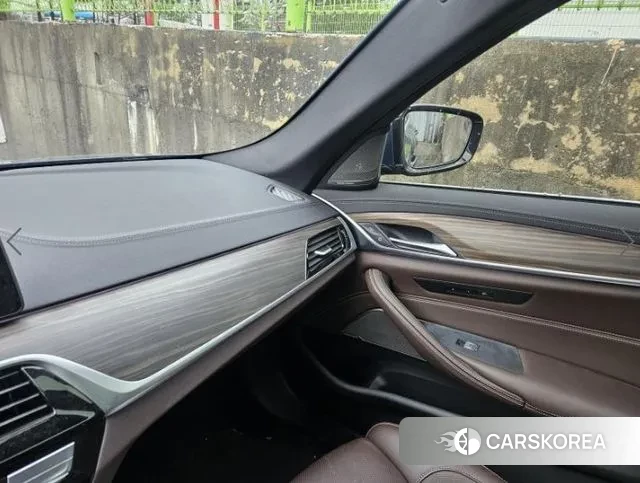 BMW 5 Series (G30) 2021 Синий из Кореи, фото 2