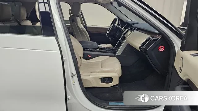 Land Rover Discovery 5 2018 Белый из Кореи, фото 2