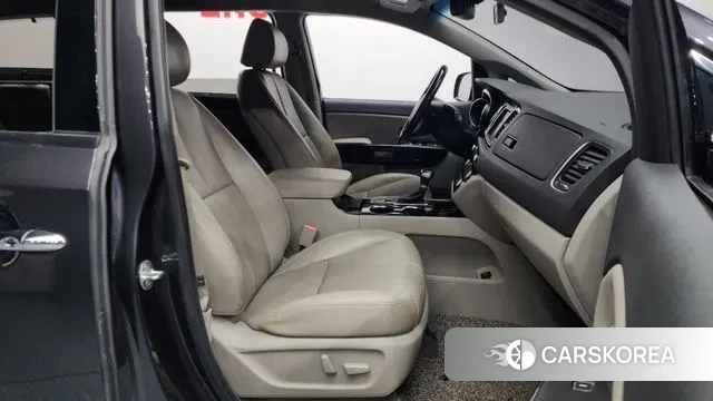 Kia The New Carnival 2019 Серый из Кореи, фото 2