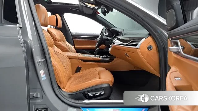 BMW 7 Series (G11) 2021 Серебристо-серый из Кореи, фото 2