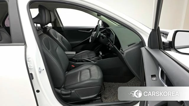 Kia Di Ol Nu Niro 2022 Белый из Кореи, фото 2