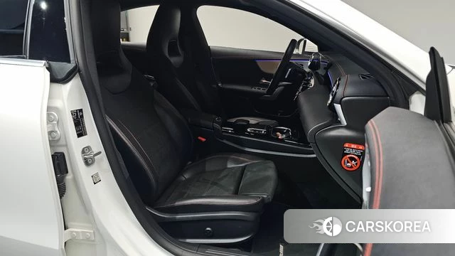 Mercedes-Benz CLA-Class C118 2023 Белый из Кореи, фото 2