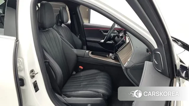 Mercedes-Benz E-Class W214 2025 Белый из Кореи, фото 2