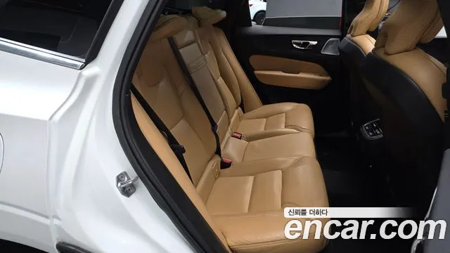 Volvo XC60 second Generation 2018 Белый из Кореи, фото 2