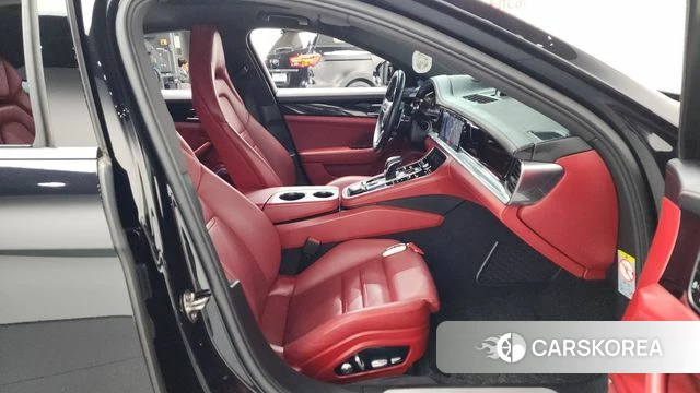 Porsche Panamera (971) 2020 Черный из Кореи, фото 2