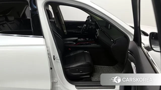 Genesis GV70 2022 Белый из Кореи, фото 2