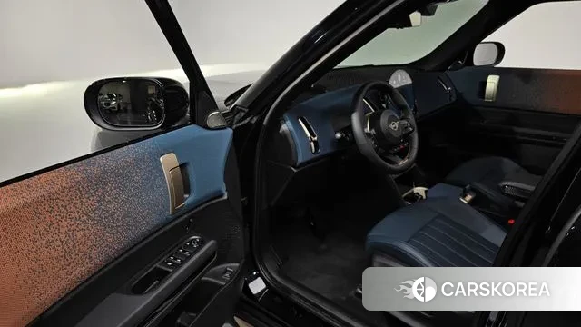 Mini Cooper S Countryman 3rd Generation 2024 Черный из Кореи, фото 2