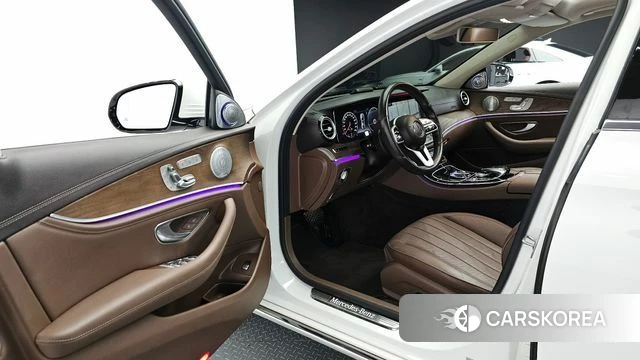 Mercedes-Benz E-Class W213 2019 Белый из Кореи, фото 2