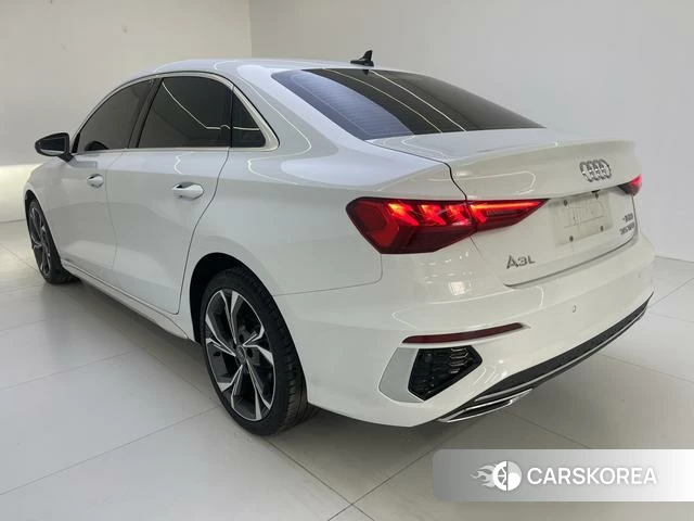 Audi A3 2023 Белый из Китая, фото 2
