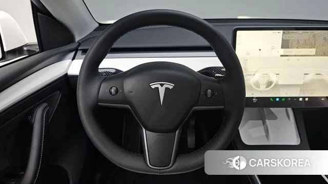 Tesla Model Y 2024 Белый из Кореи, фото 2