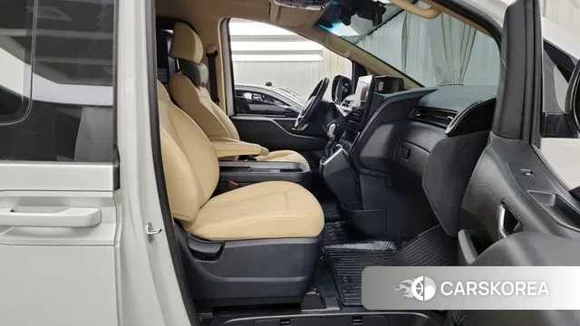 Hyundai Staria 2024 Белый из Кореи, фото 2