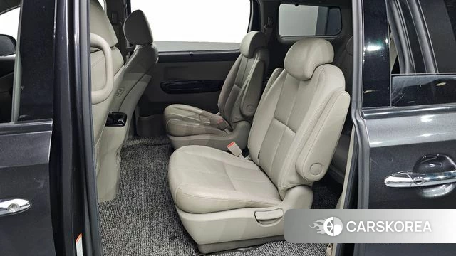 Kia The New Carnival 2019 Серый из Кореи, фото 2