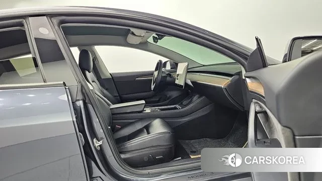 Tesla Model 3 2021 Небесно-голубой из Кореи, фото 2