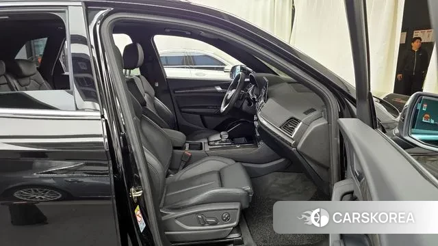 Audi Q5 (FY) 2023 Черный из Кореи, фото 2