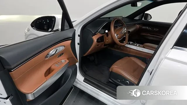 Genesis GV70 2021 Белый из Кореи, фото 2