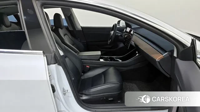 Tesla Model 3 2020 Белый из Кореи, фото 2