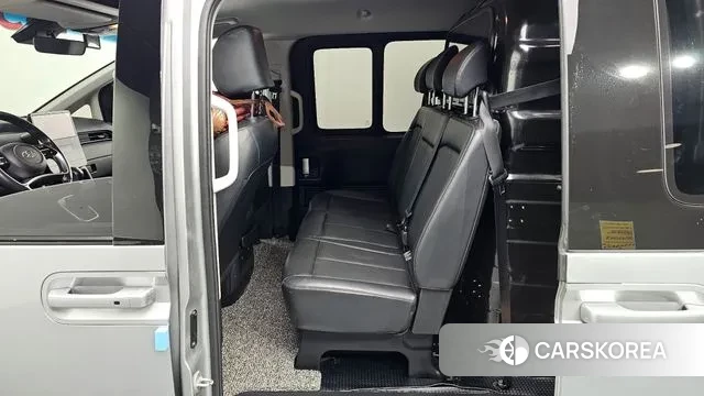 Hyundai Staria 2021 Серебряный из Кореи, фото 2