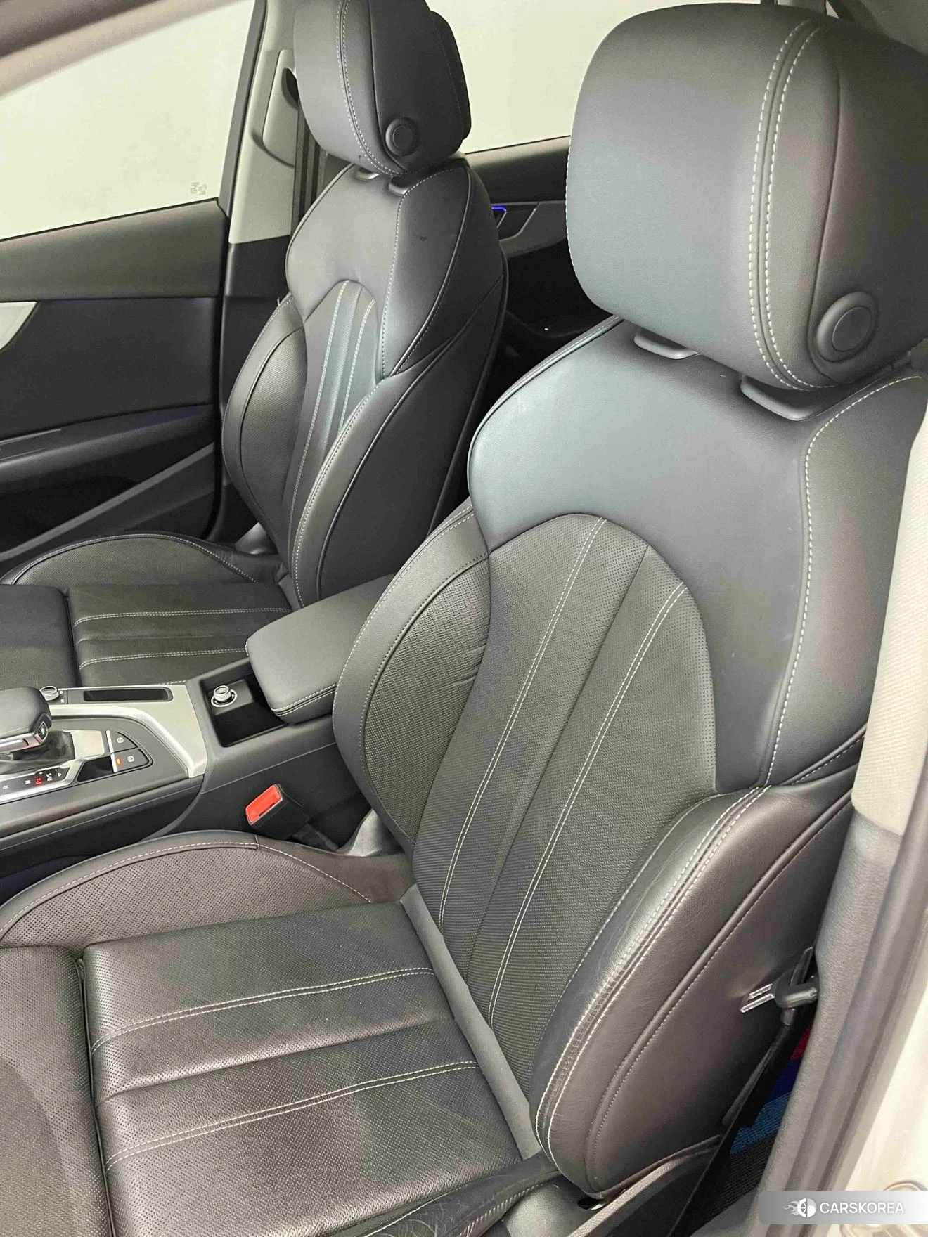 Audi A4L 2020 Белый из Китая, фото 2