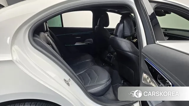 Mercedes-Benz E-Class W214 2024 Белый из Кореи, фото 2