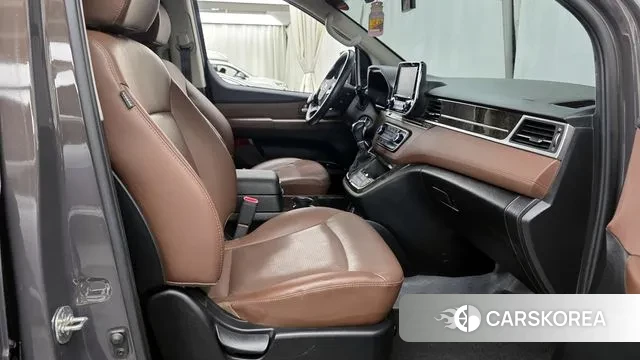 Hyundai The New Grand Starex 2019 Коричневый из Кореи, фото 2