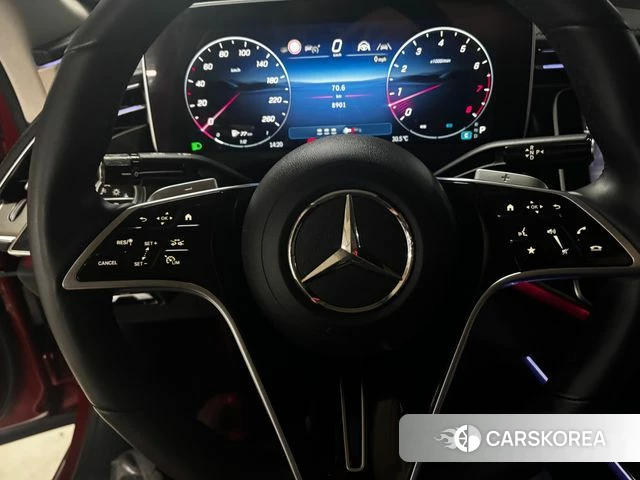 Mercedes-Benz E-Class W214 2025 Красный из Кореи, фото 2