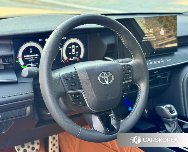 Toyota Camry 2025 Черный из Китая, фото 2