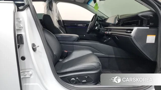 Hyundai Grandeur Hybrid (GN7) 2023 Белый из Кореи, фото 2