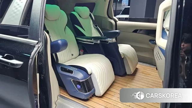 Kia Carnival 4th generation 2023 Черный из Кореи, фото 2