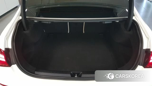 Mercedes-Benz A-Class W177 2024 Белый из Кореи, фото 2