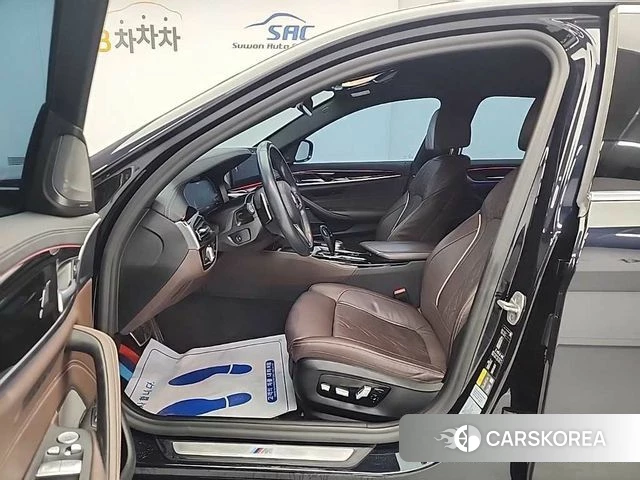 BMW 5 Series (G30) 2021 Черный из Кореи, фото 2