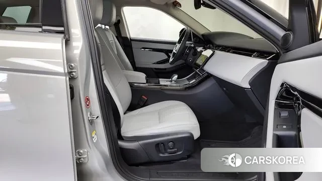 Land Rover Range Rover Evoque 2nd Generation 2024 Песочный из Кореи, фото 2