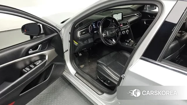 Genesis G70 2018 Серебряный из Кореи, фото 2