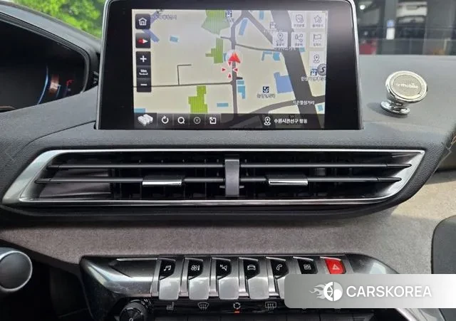 Peugeot 5008 second generation 2020 Белый из Кореи, фото 2