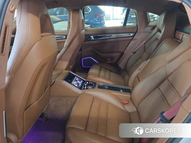 Porsche Panamera (971) 2019 Серебристо-серый из Кореи, фото 2