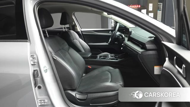 Kia The New K5 Hybrid 3rd generation 2024 Серебристо-серый из Кореи, фото 2