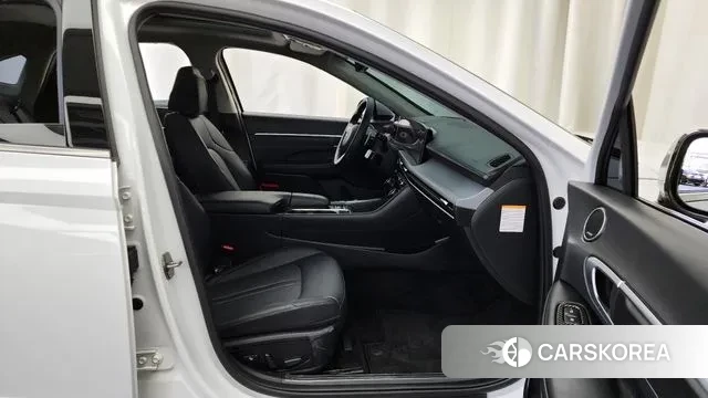 Hyundai Sonata D Edge Hybrid (DN8) 2023 Белый из Кореи, фото 2