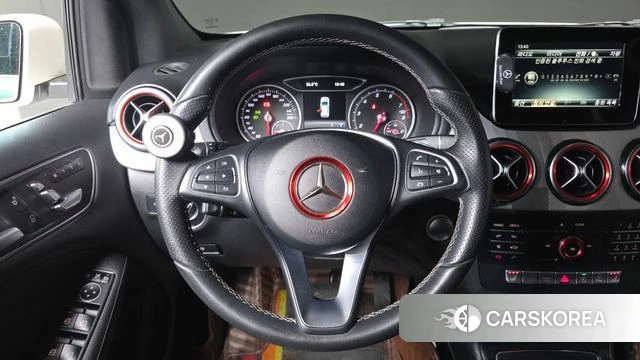 Mercedes-Benz B-Class W246 2018 Белый из Кореи, фото 2