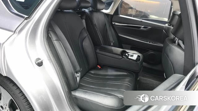 Genesis G80 (RG3) 2023 Серебристо-серый из Кореи, фото 2