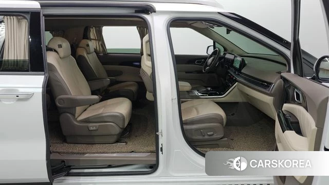 Kia Carnival 4th generation 2023 Белый из Кореи, фото 2