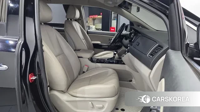 Kia The New Carnival 2019 Черный из Кореи, фото 2