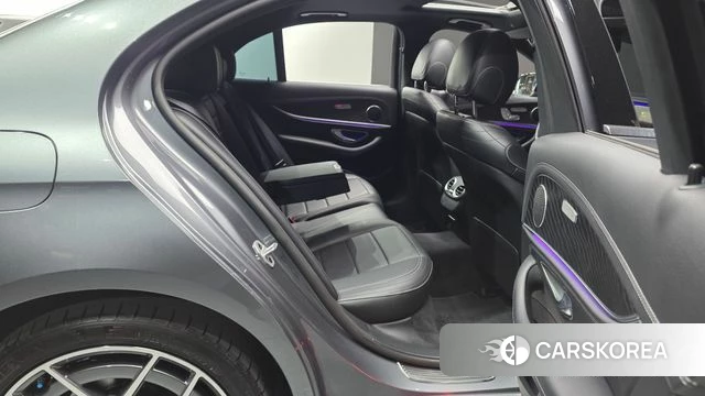 Mercedes-Benz E-Class W213 2021 Серый из Кореи, фото 2