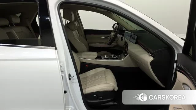 Genesis GV70 2024 Белый из Кореи, фото 2