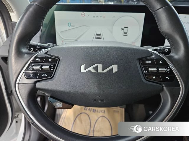 Kia EV6 2023 Белый из Кореи, фото 2