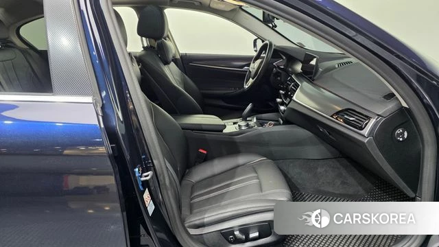 BMW 5 Series (G30) 2020 Синий из Кореи, фото 2