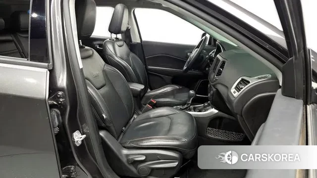 Jeep Compass 2nd Generation 2019 Серый из Кореи, фото 2